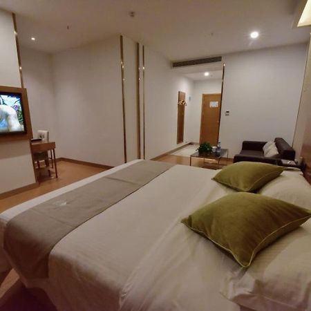Greentree Inn Huanggang Qichun County Ouyada Square Express Hotel Exteriér fotografie